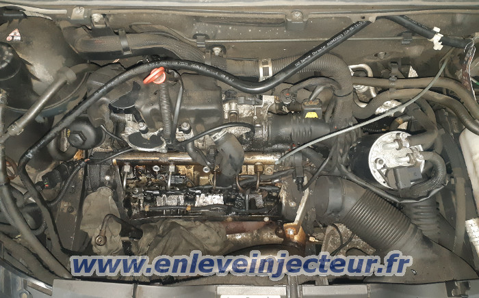 Injektoren ausziehen Mercedes A Klasse W169 mit
                2.0 CDI Motoren